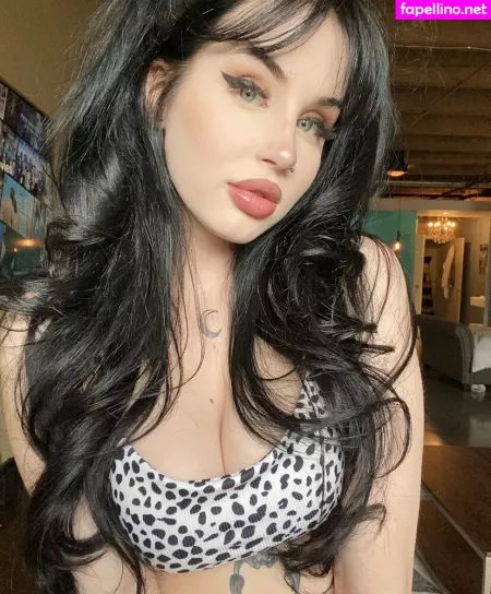 Violetbabyx OnlyFans Thumbnail #GfsxLW1mL9