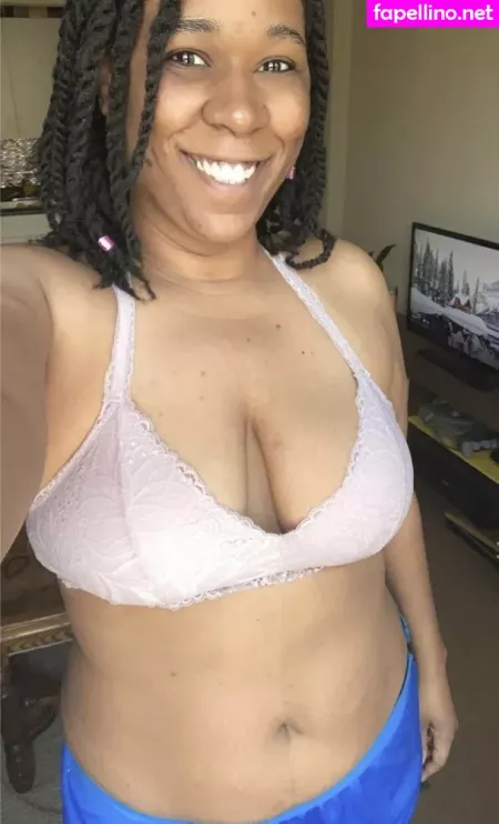 Violetdelux OnlyFans Thumbnail #GIkOzPAbdD