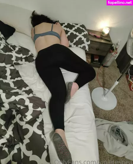 Violetespea OnlyFans Thumbnail #4hU1joCNur