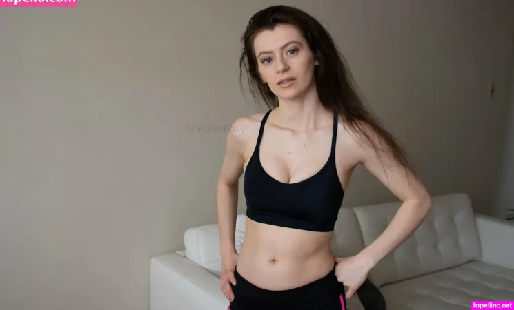 Violetfoxyfree OnlyFans Thumbnail #QwzCbCoT3u