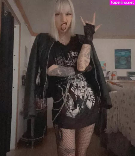 Violets Cabaret OnlyFans Thumbnail #2QYvPvhDf3