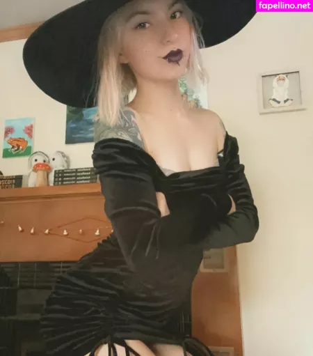 Violets Cabaret OnlyFans Thumbnail #6a2umYbXSo