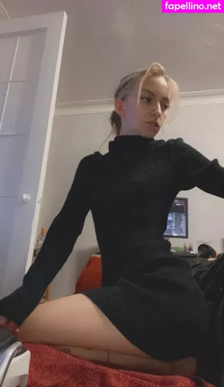 Violets Cabaret OnlyFans Thumbnail #V2spAjLItW