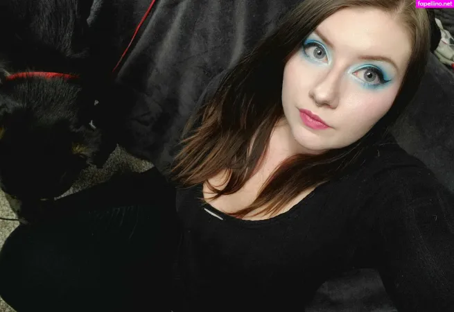 Violetsinclaire OnlyFans Thumbnail #gbU62fk2ce