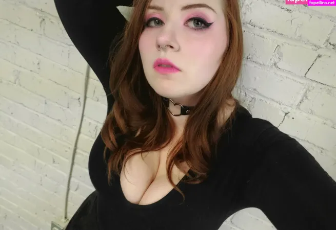 Violetsinclaire OnlyFans Thumbnail #w8rodQHJD6
