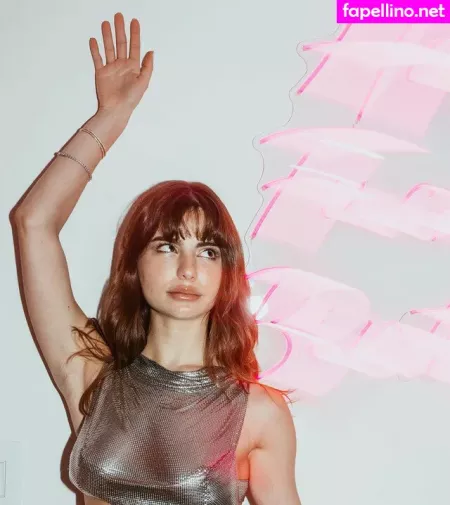 Violetta Komyshan OnlyFans Thumbnail #0sOMsTEP3j