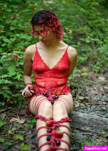 Violettethorne OnlyFans Thumbnail #6r4R2j2q9w