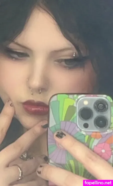 Violetvalefree OnlyFans Thumbnail #3ixY7tV4ut