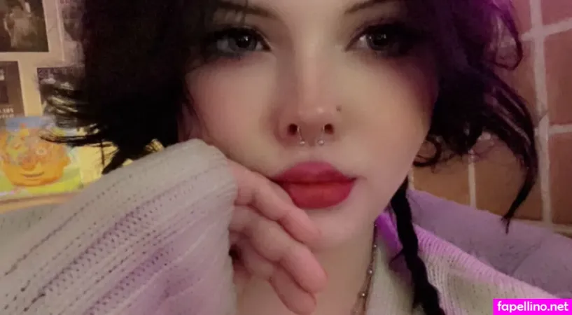 Violetvalefree OnlyFans Thumbnail #JjVCesib0J