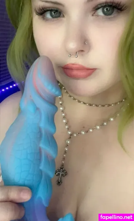 Violetvalefree OnlyFans Thumbnail #Qm90OPD9AG