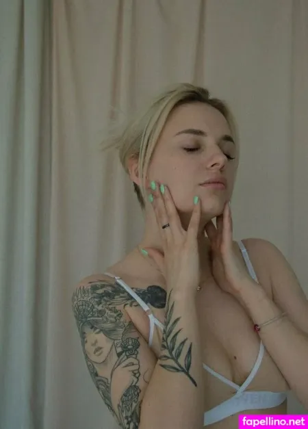 Violetvandyke 3 OnlyFans Thumbnail #zeO7LvLCfF