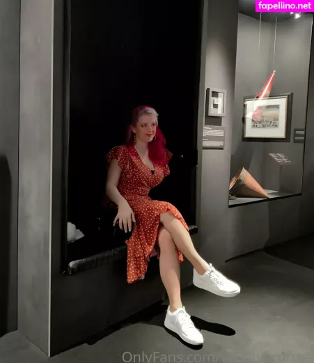 Violetvarnfree OnlyFans Thumbnail #SC4AmaoLE4