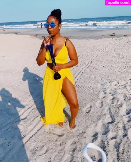 Violetvixennfree OnlyFans Thumbnail #YrY6vpzBjq