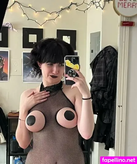 Violetwinter666 OnlyFans Thumbnail #yFHnCMgWUr