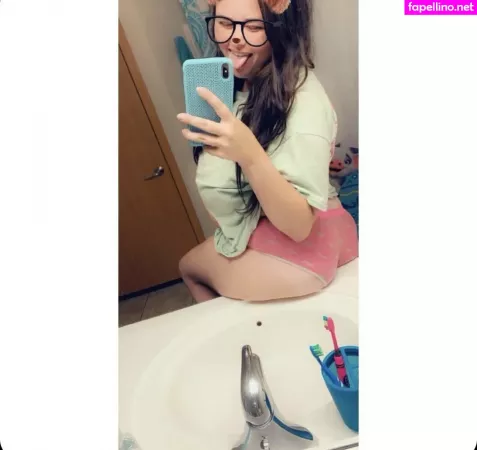 Violetxvixxen OnlyFans Thumbnail #bEzZnPoSOq