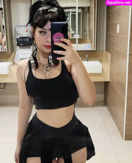 Violety Fox OnlyFans Thumbnail #4JdnOftirz