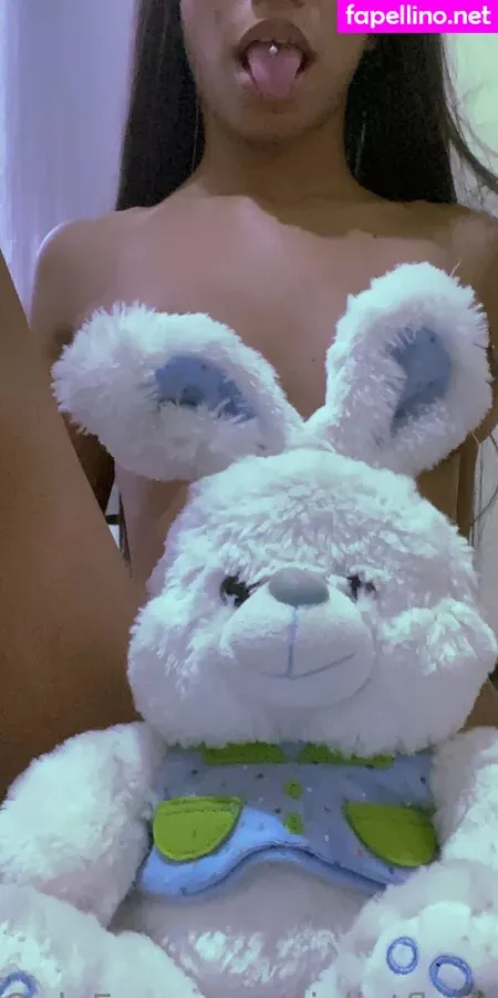 Viollet Collins OnlyFans Thumbnail #PaFI6L27PS