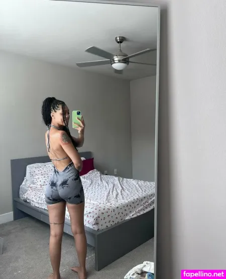 Vip Laya OnlyFans Thumbnail #royF8rC05M