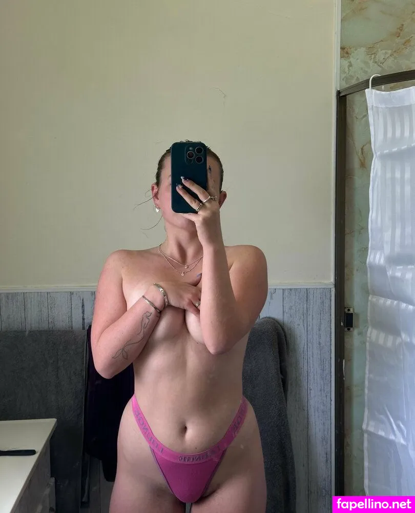 vipholliesworldd Nude Leaked OnlyFans Photo #Gv0RnXGZQb
