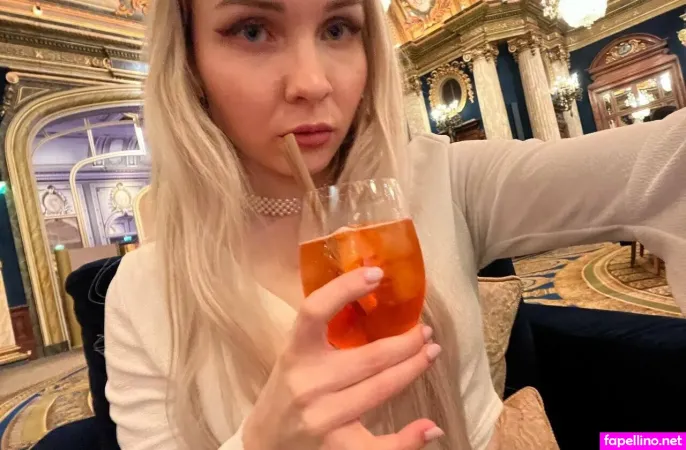 Viphoneyy OnlyFans Thumbnail #MnPXk9QL2n