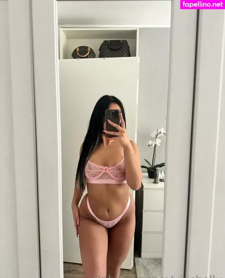 Vipshelly OnlyFans Thumbnail #g85PJJFmac