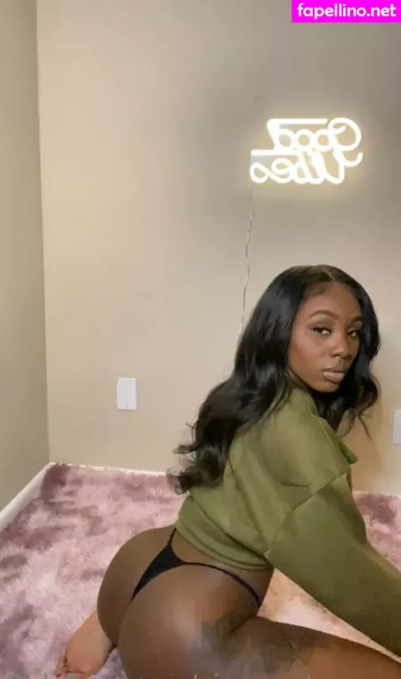 Vipsweetonyxx OnlyFans Thumbnail #qYESp7Hzra