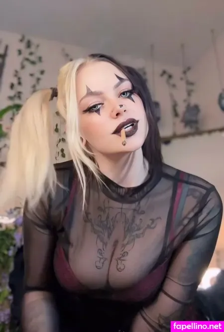 Vipwaifueve OnlyFans Thumbnail #c1XpLlUxvv