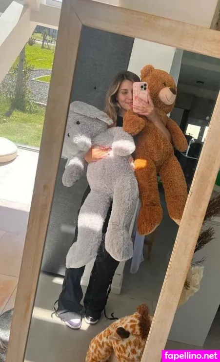 Virginia Leon OnlyFans Thumbnail #3Jl38JXr6i