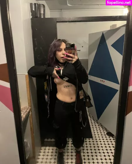 Virginitysmiles OnlyFans Thumbnail #mKtKnXdkXZ