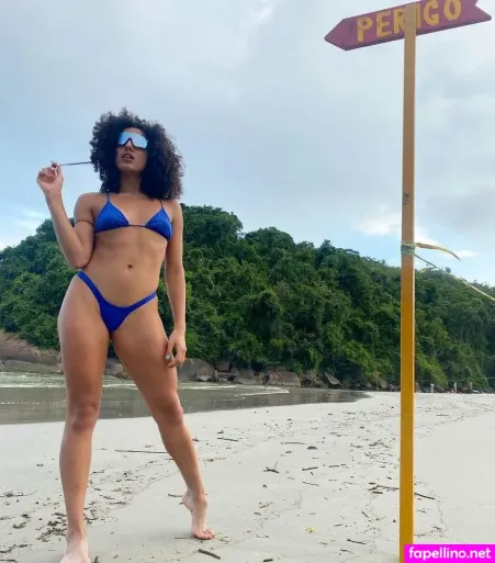Vitoria Albanese OnlyFans Thumbnail #4DnBMQFEY2