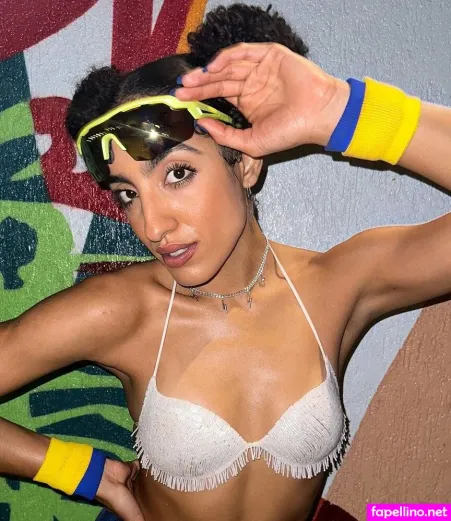 Vitoria Albanese OnlyFans Thumbnail #M144sME19m