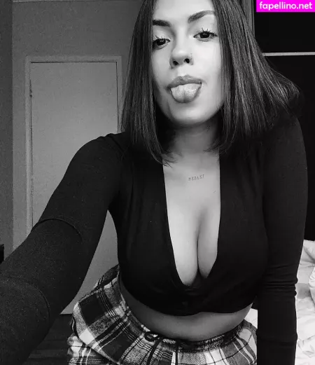 Vitoria Marcilio OnlyFans Thumbnail #qzR2XYQQt6