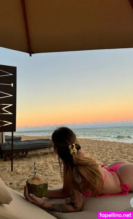 Vitoria Mondoni OnlyFans Thumbnail #HBwe14LIXX