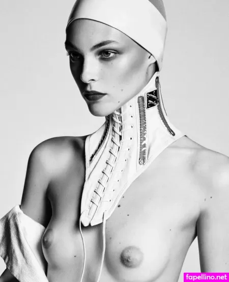 Vittoria Ceretti OnlyFans Thumbnail #qKQQFnL16J