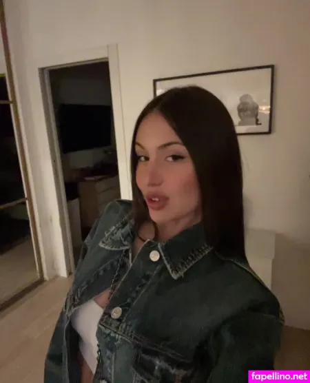 Vittoria Citterio OnlyFans Thumbnail #HldPHIGSTD