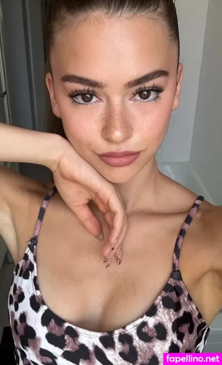 Vittoria Milanese OnlyFans Thumbnail #F7kaE7Wrc2