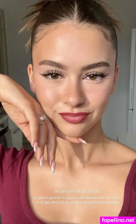 Vittoria Milanese OnlyFans Thumbnail #IhElcexUnr
