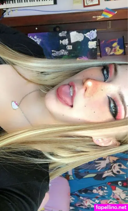 Viveee OnlyFans Thumbnail #ibM8MiOSvh