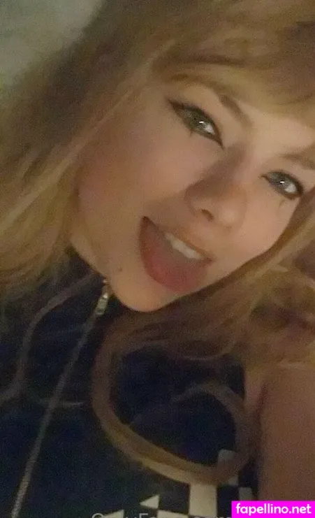 Viveee OnlyFans Thumbnail #rKyj7EWxla