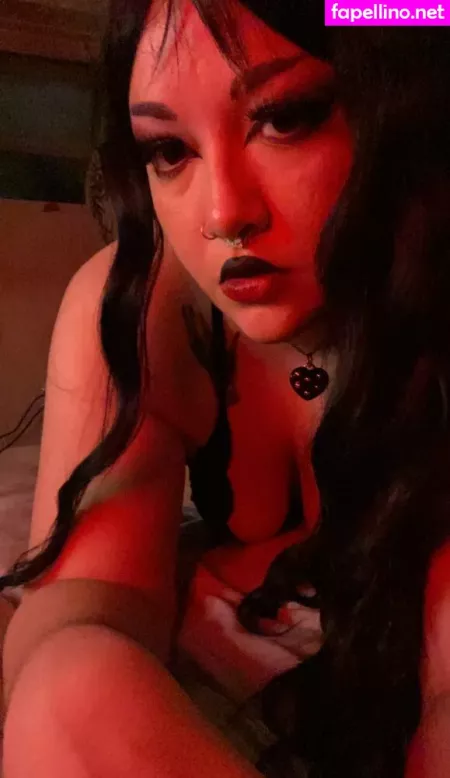 Vivelavivienne OnlyFans Thumbnail #3Se47G3Fgm