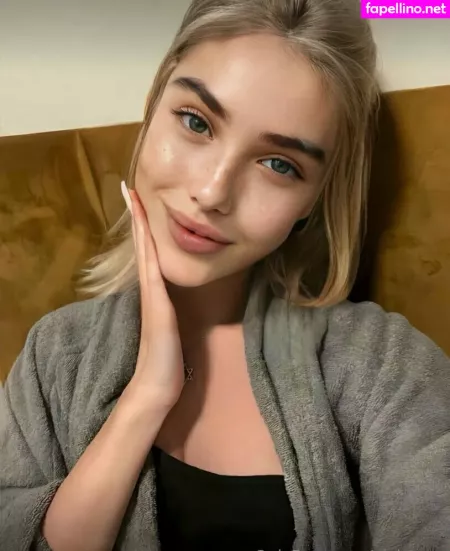 Vivi Torn OnlyFans Thumbnail #mBson3i3iL