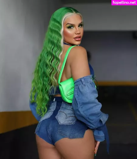 Vivi Wanderley OnlyFans Thumbnail #1DLaY9mp4D