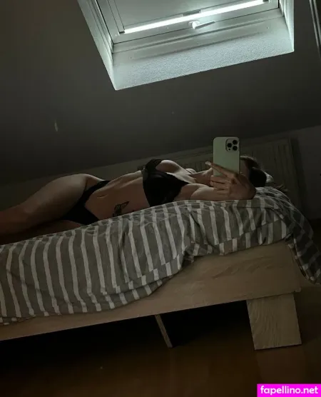 Vivian Li OnlyFans Thumbnail #Zy6YlNedVV