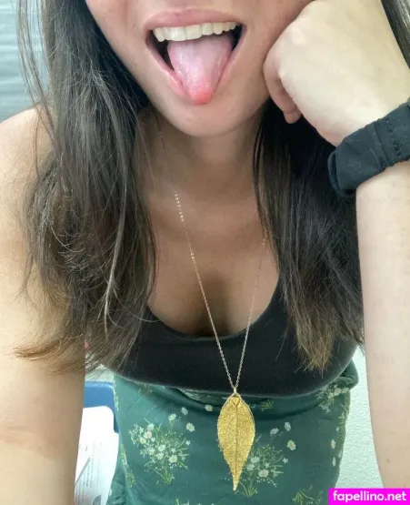 Vivian Savile OnlyFans Thumbnail #LeWGQzIACD