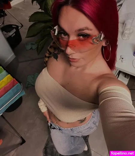 Vivian Zajac OnlyFans Thumbnail #RZnF5YJMwJ