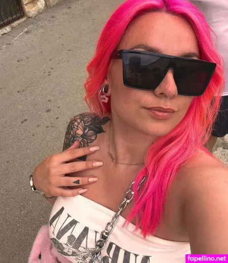 Vivian Zajac OnlyFans Thumbnail #nXwKSvT3uu