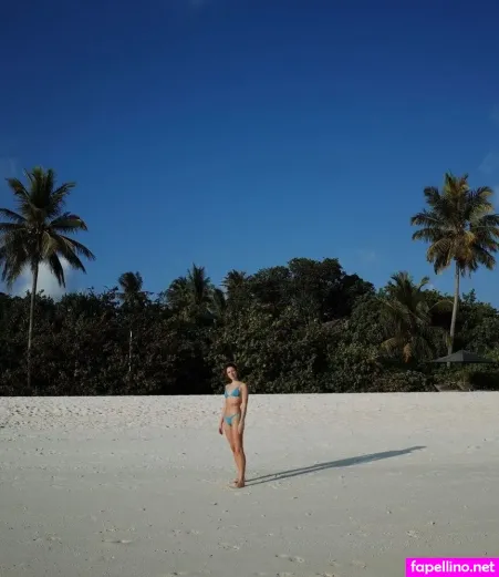 Viviane Geppert OnlyFans Thumbnail #ISdG6OVVR2