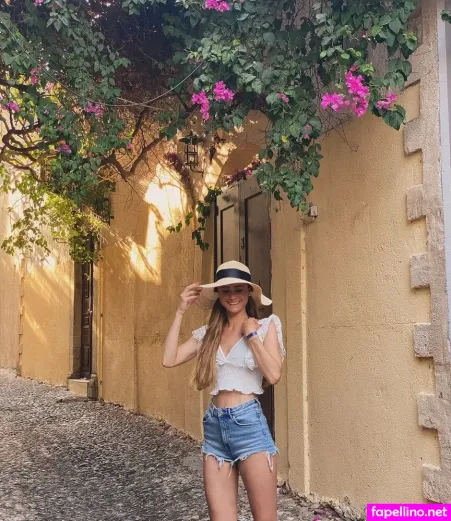 Viviane Nice OnlyFans Thumbnail #EUt5ZXfjPB