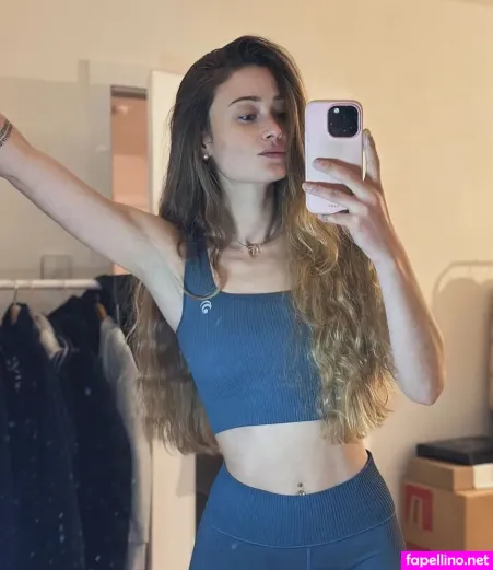 Viviane Nice OnlyFans Thumbnail #LBYyVcov33