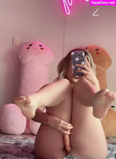 Vivianelemolin OnlyFans Thumbnail #K0i6giqrD6